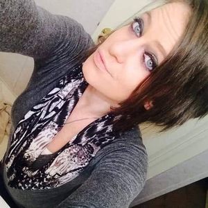 Meet your Posher, Adrienne